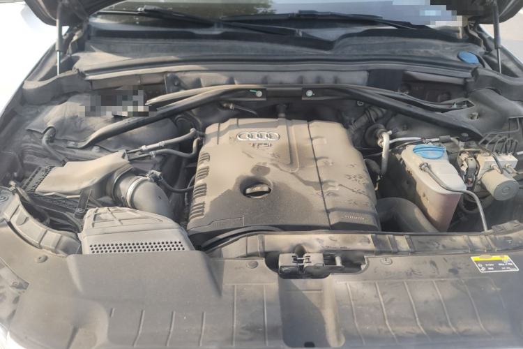 Used Audi Q5 2013 40 TFSI Technology Edition Engine Bay
