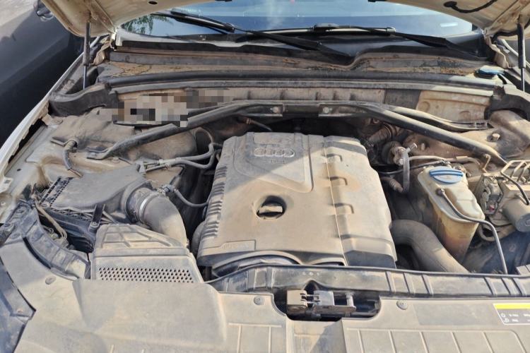 Used Audi Q5 2013 40 TFSI Technology Edition Engine Bay