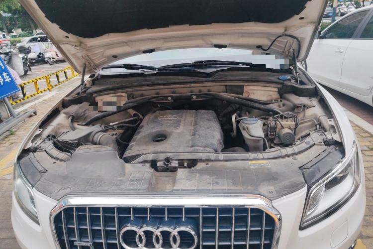 Used Audi Q5 2013 40 TFSI Comfort Edition Engine Bay