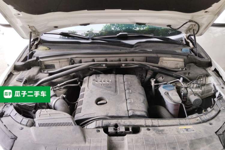 Used Audi Q5 2013 40 TFSI Comfort Edition Engine Bay