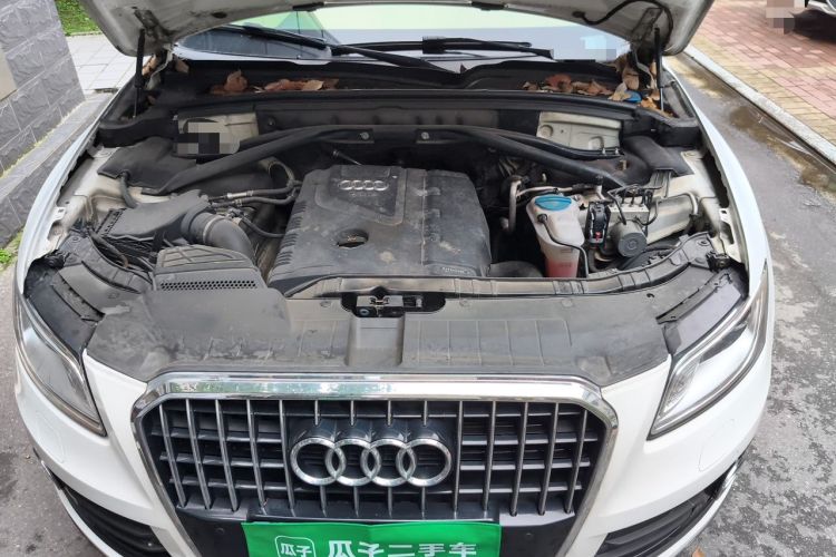 Used Audi Q5 2013 40 TFSI Technology Edition Engine Bay