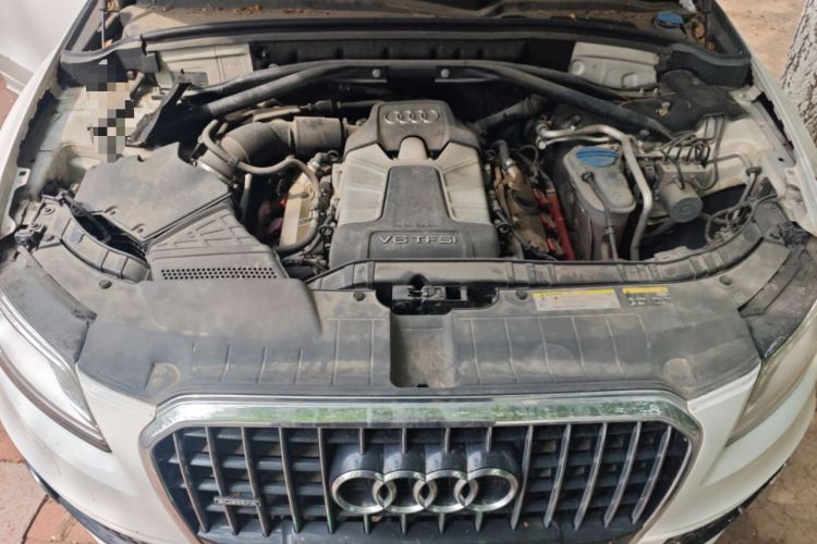 Used Audi Q5 2013 45 TFSI quattro Sport Edition Engine Bay