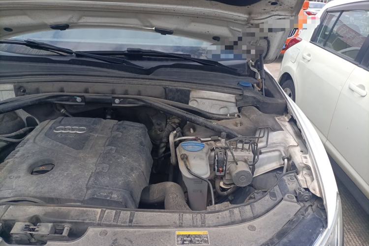 Used Audi Q5 2013 40 TFSI Technology Edition Engine Bay Left