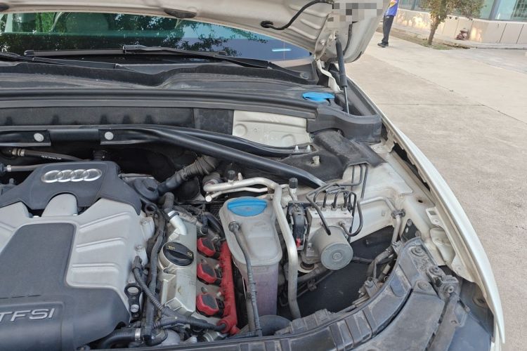 Used Audi Q5 2013 45 TFSI quattro Sport Edition Engine Bay Left