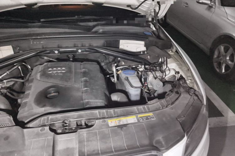 Used Audi Q5 2013 40 TFSI Comfort Edition Engine Bay Left