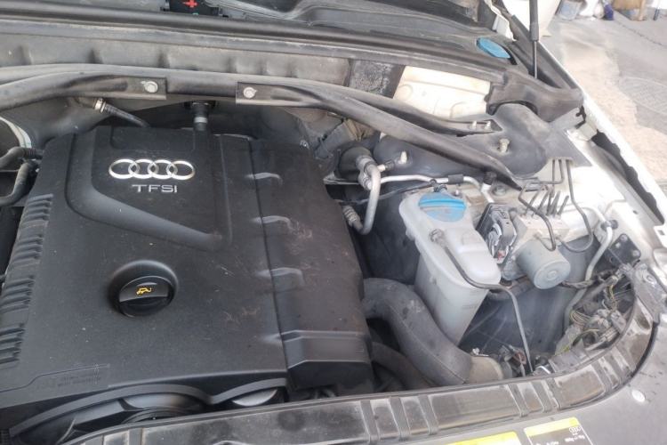 Used Audi Q5 2013 40 TFSI Technology Edition Engine Bay Left