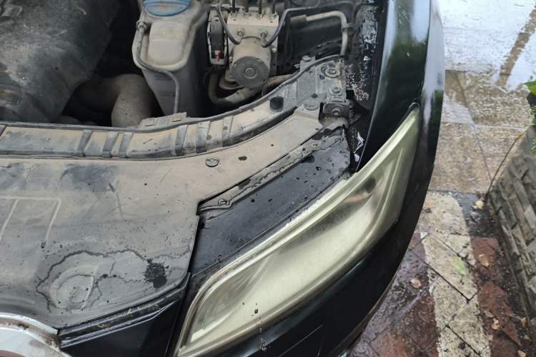 Used Audi Q5 2013 40 TFSI Ambition Engine Bay Left