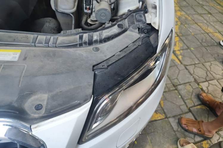 Used Audi Q5 2013 40 TFSI Comfort Edition Engine Bay Left