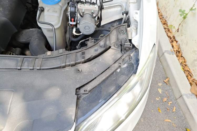 Used Audi Q5 2013 40 TFSI Technology Edition Engine Bay Left