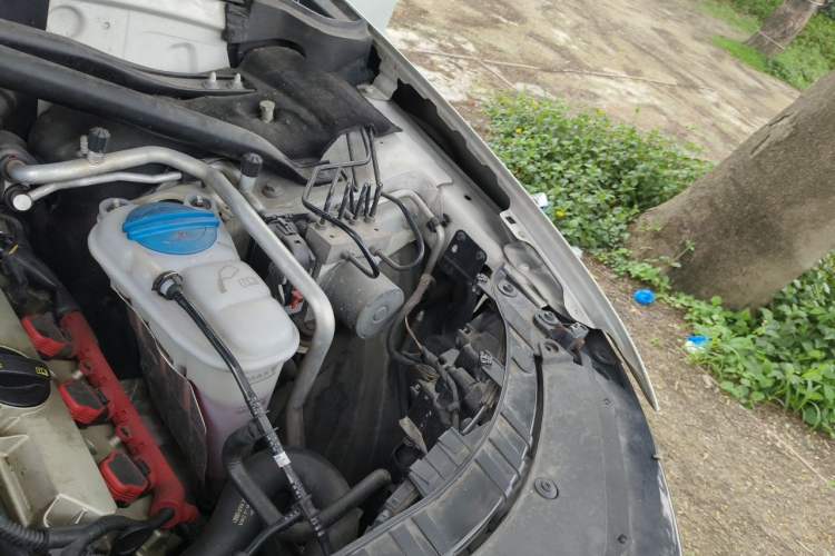 Used Audi Q5 2013 45 TFSI quattro Sport Edition Engine Bay Left