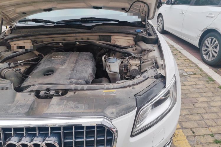 Used Audi Q5 2013 40 TFSI Comfort Edition Engine Bay Left
