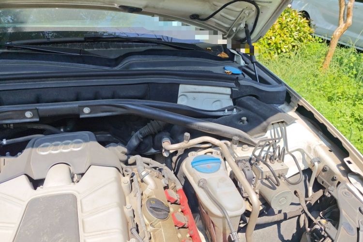 Used Audi Q5 2013 45 TFSI quattro Sport Edition Engine Bay Left