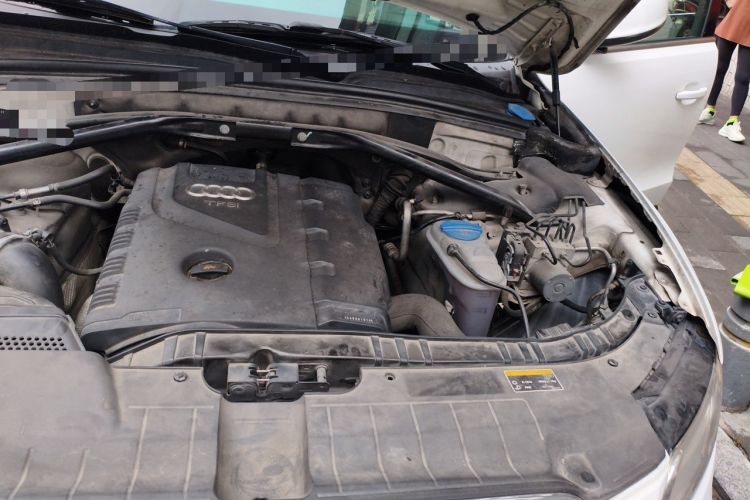 Used Audi Q5 2013 40 TFSI Technology Edition Engine Bay Left