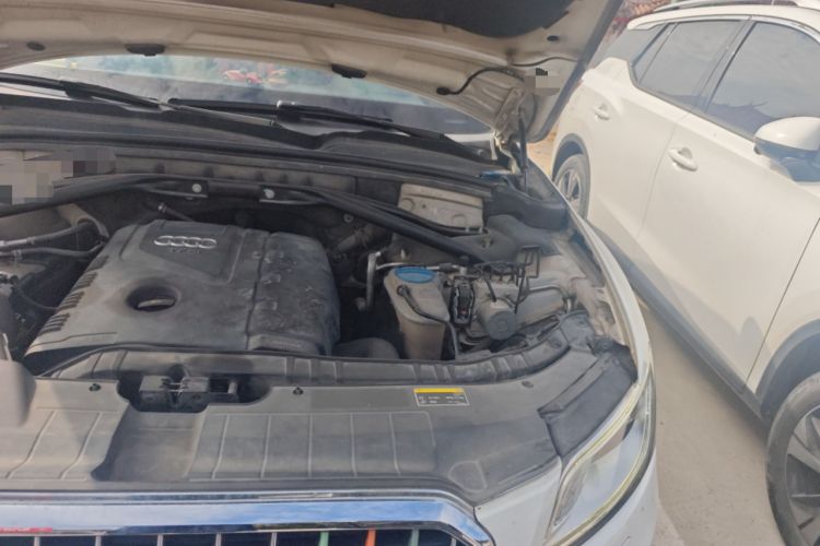 Used Audi Q5 2013 40 TFSI Technology Edition Engine Bay Left