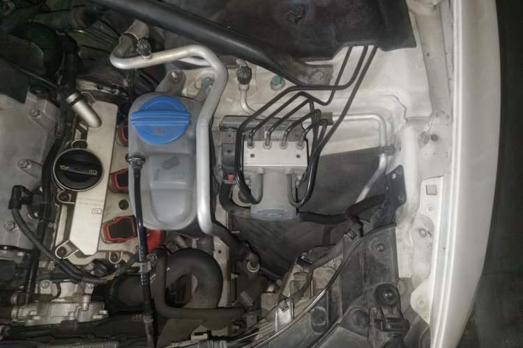 Used Audi Q5 2013 45 TFSI quattro Sport Edition Engine Bay Left