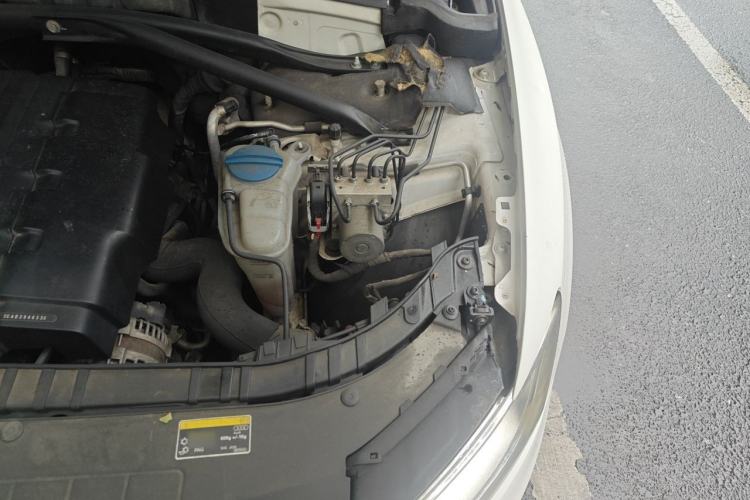 Used Audi Q5 2013 40 TFSI Technology Edition Engine Bay Left