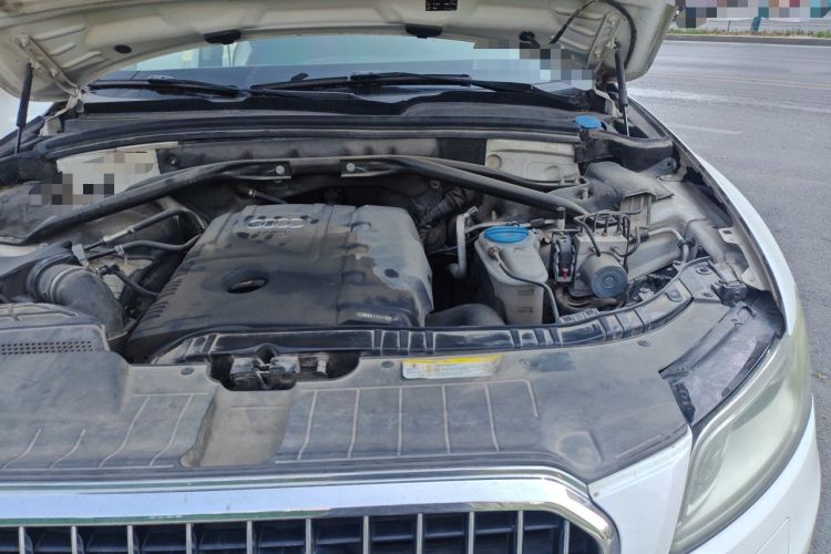 Used Audi Q5 2013 40 TFSI Comfort Edition Engine Bay Left