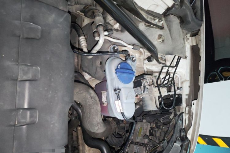 Used Audi Q5 2013 40 TFSI Technology Edition Engine Bay Left