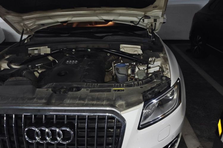 Used Audi Q5 2013 40 TFSI Comfort Edition Engine Bay Left