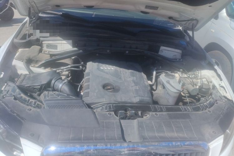 Used Audi Q5 2013 40 TFSI Technology Edition Engine Bay