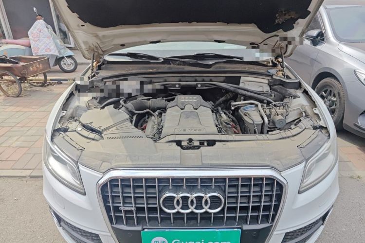 Used Audi Q5 2013 45 TFSI quattro Sport Edition Engine Bay