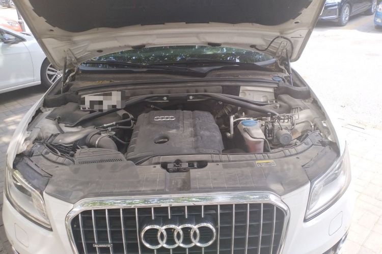 Used Audi Q5 2013 40 TFSI Technology Edition Engine Bay