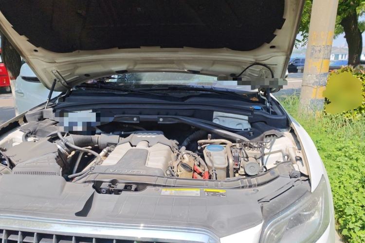 Used Audi Q5 2013 45 TFSI quattro Sport Edition Engine Bay