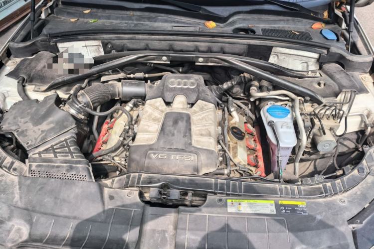 Used Audi Q5 2013 45 TFSI quattro Sport Edition Engine Bay