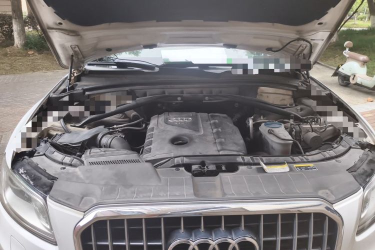 Used Audi Q5 2013 40 TFSI Dynamic Edition Engine Bay