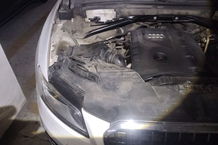 Used Audi Q5 2013 40 TFSI Technology Edition Engine Bay Right