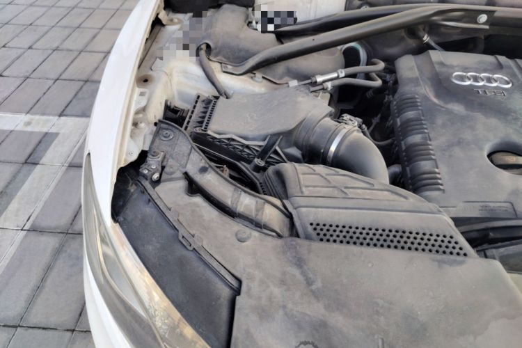 Used Audi Q5 2013 40 TFSI Technology Edition Engine Bay Right