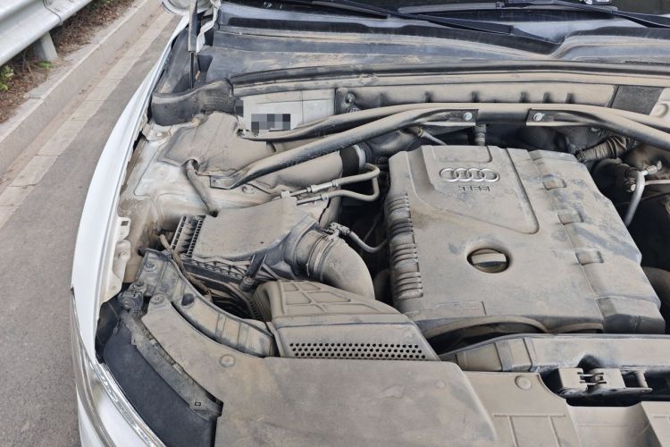Used Audi Q5 2013 40 TFSI Technology Edition Engine Bay Right
