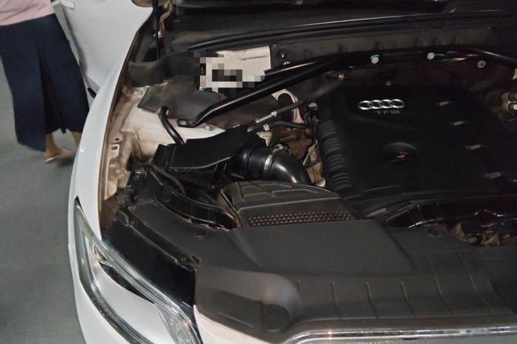 Used Audi Q5 2013 40 TFSI Technology Edition Engine Bay Right