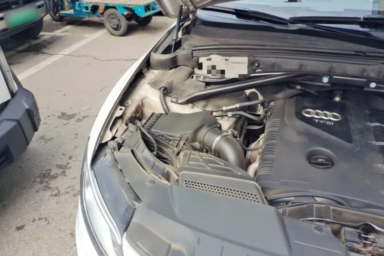 Used Audi Q5 2013 40 TFSI Technology Edition Engine Bay Right