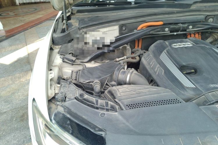 Used Audi Q5 2013 40 TFSI hybrid Engine Bay Right