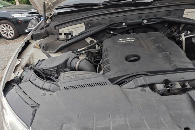 Used Audi Q5 2013 40 TFSI Technology Edition Engine Bay Right