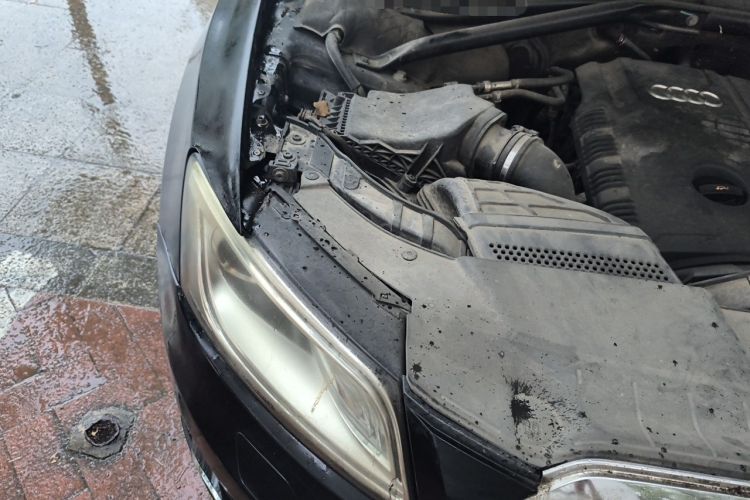 Used Audi Q5 2013 40 TFSI Ambition Engine Bay Right