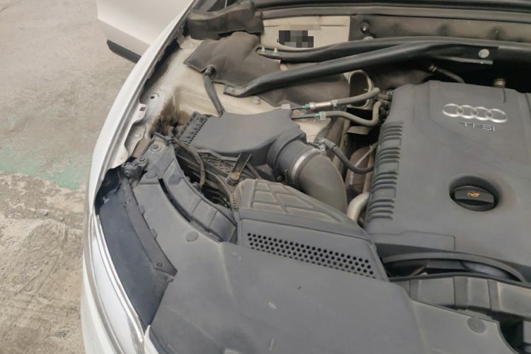 Used Audi Q5 2013 40 TFSI Technology Edition Engine Bay Right