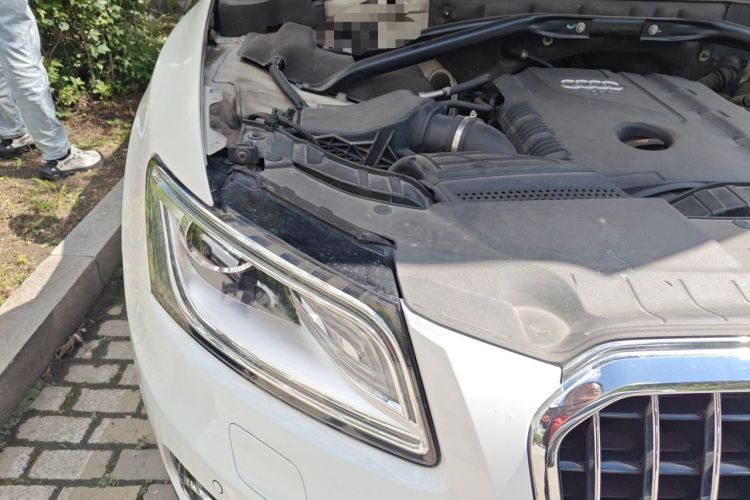 Used Audi Q5 2013 40 TFSI Comfort Edition Engine Bay Right