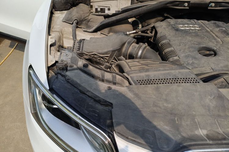 Used Audi Q5 2013 40 TFSI Dynamic Edition Engine Bay Right