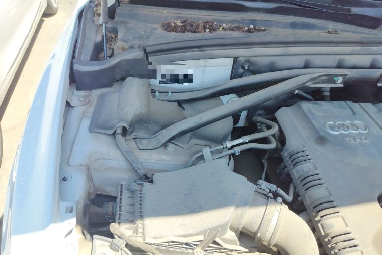 Used Audi Q5 2013 40 TFSI Ambition Engine Bay Right