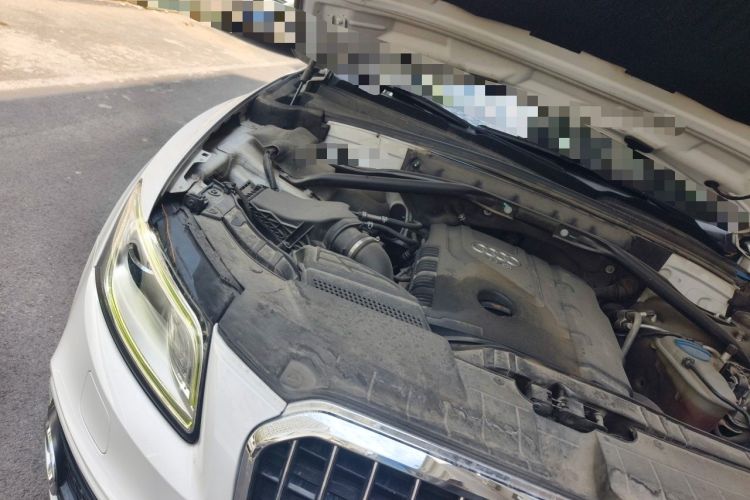Used Audi Q5 2013 40 TFSI Comfort Edition Engine Bay Right