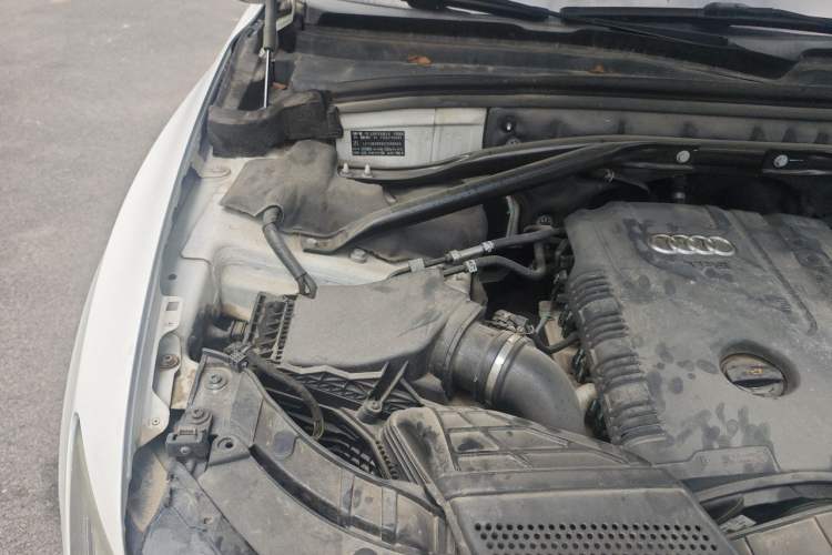 Used Audi Q5 2013 40 TFSI Technology Edition Engine Bay Right