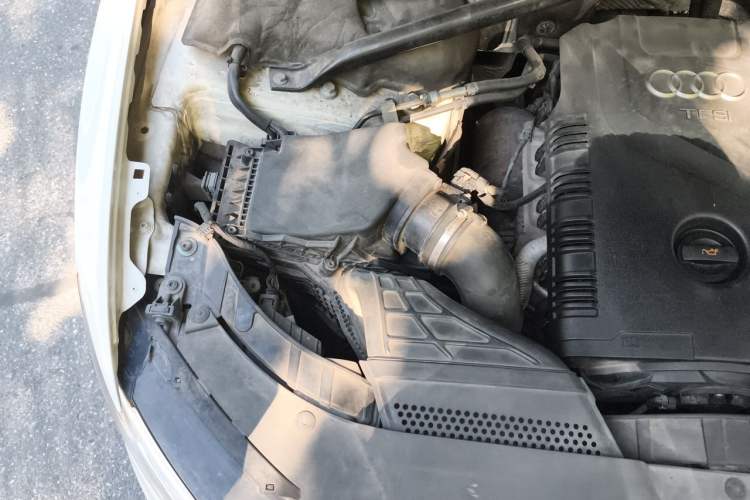 Used Audi Q5 2013 40 TFSI Technology Edition Engine Bay Right