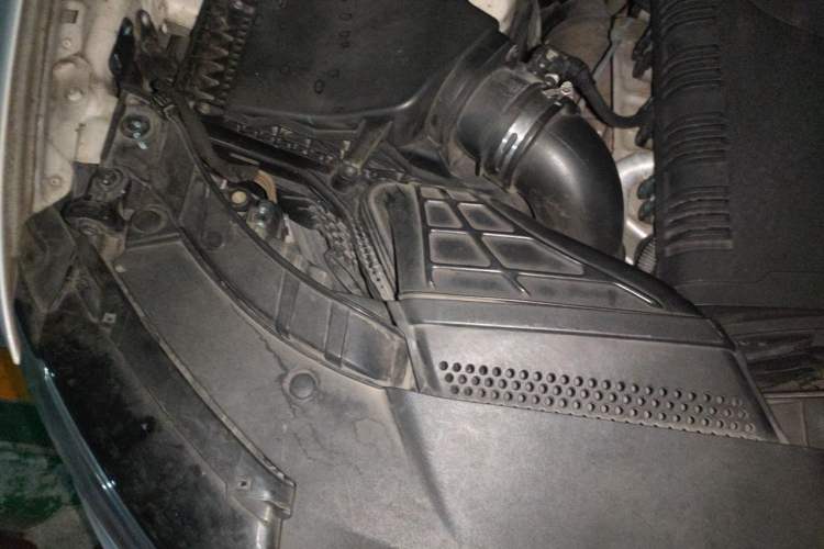 Used Audi Q5 2013 40 TFSI Technology Edition Engine Bay Right