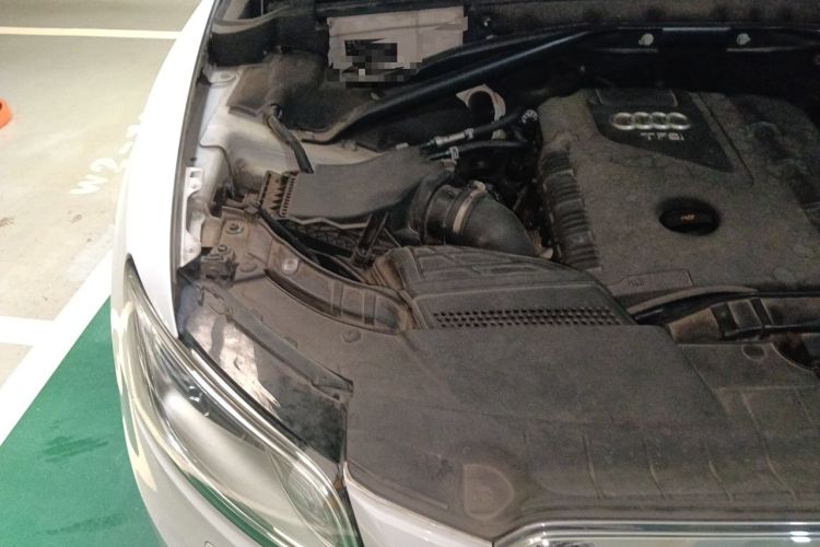 Used Audi Q5 2013 40 TFSI Technology Edition Engine Bay Right