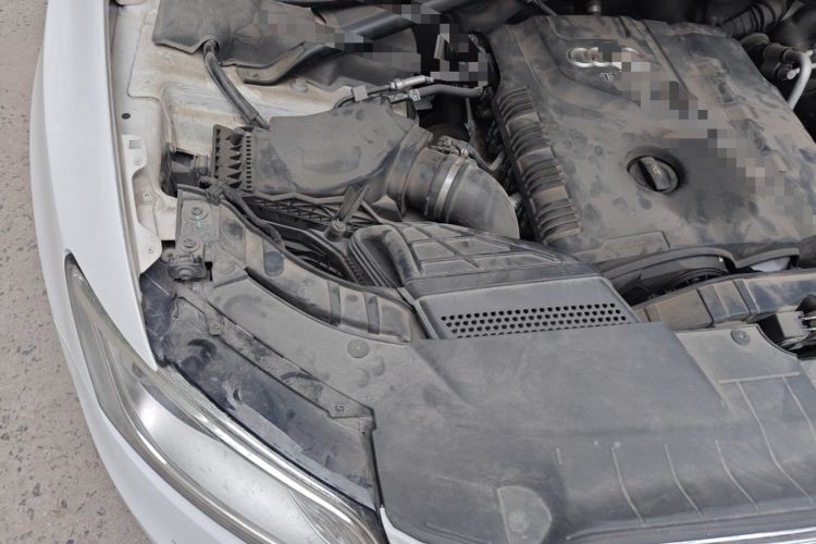Used Audi Q5 2013 40 TFSI Ambition Engine Bay Right