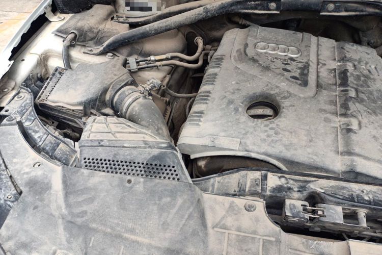 Used Audi Q5 2013 40 TFSI Technology Edition Engine Bay Right