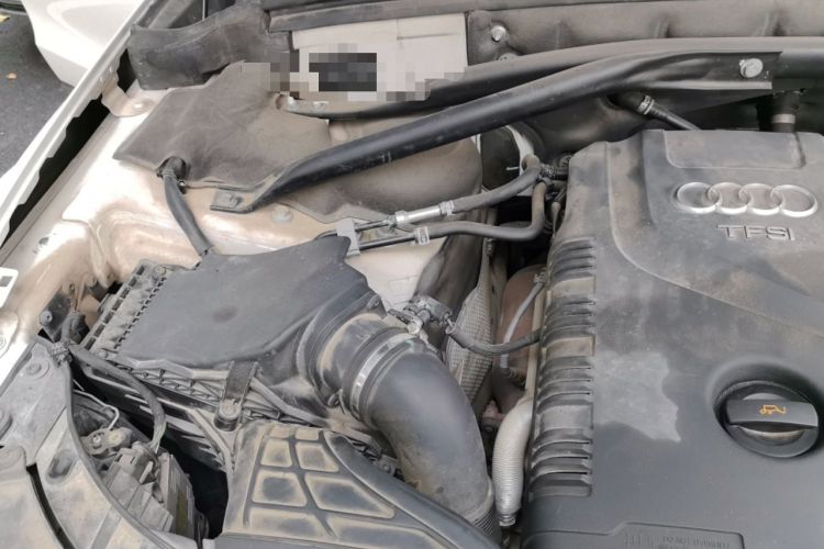 Used Audi Q5 2013 40 TFSI Ambition Engine Bay Right