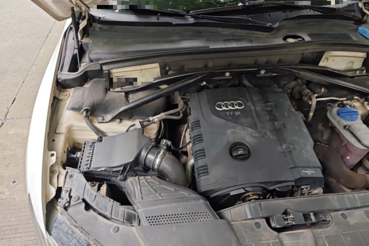 Used Audi Q5 2013 40 TFSI Technology Edition Engine Bay Right